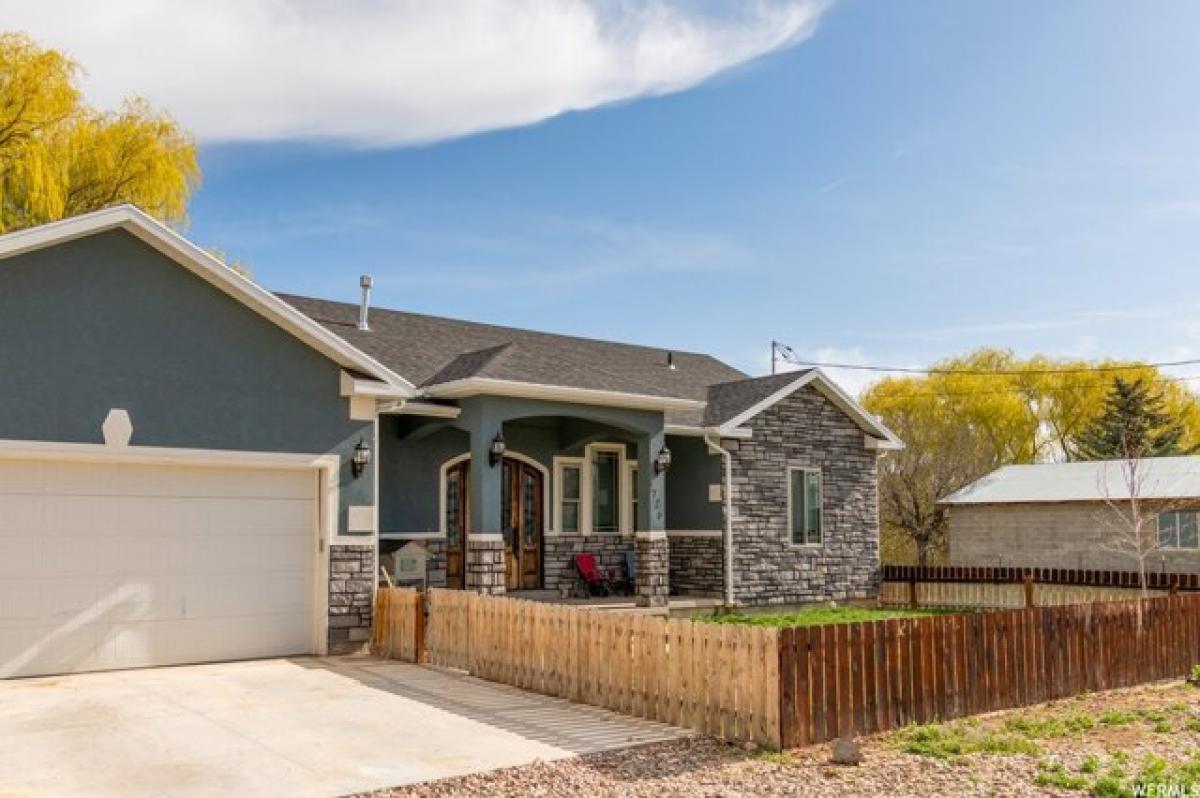 Picture of Home For Sale in Vernal, Utah, United States