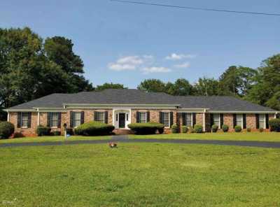 Home For Sale in Barnesville, Georgia