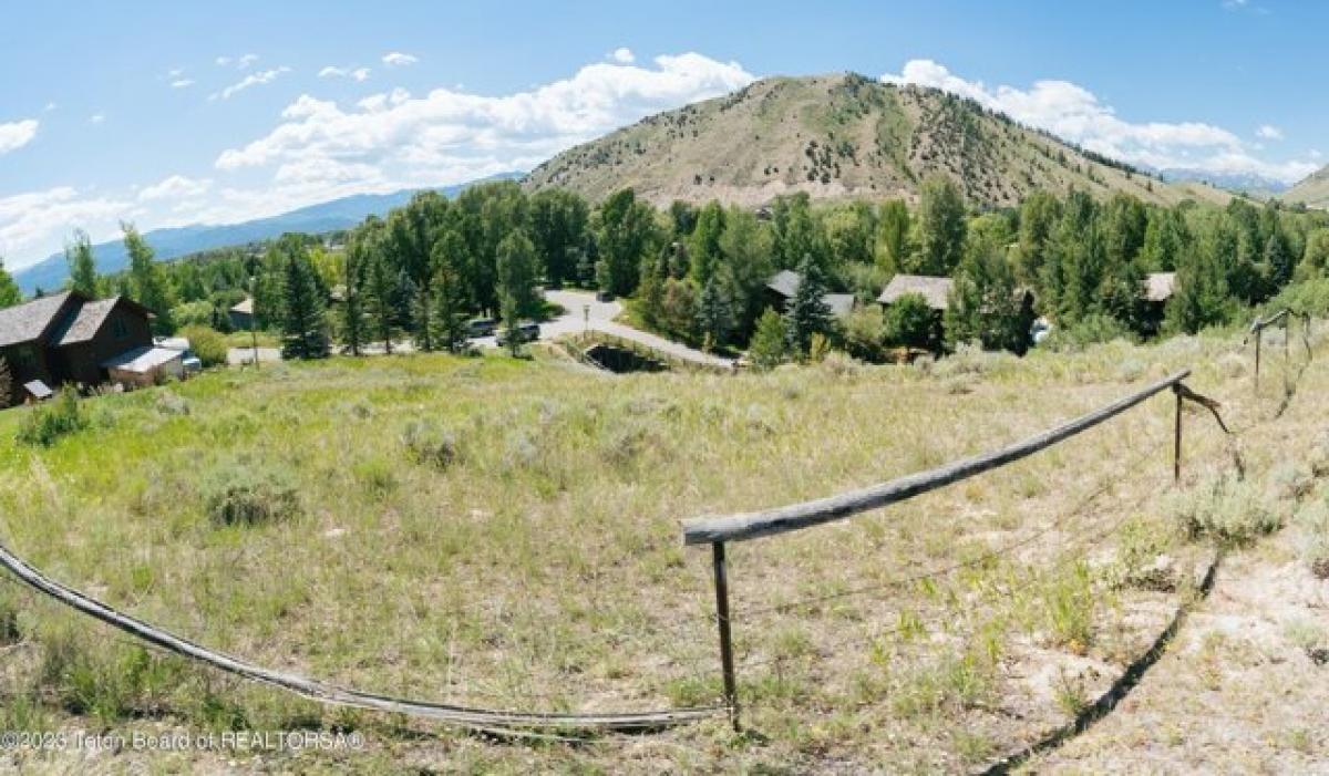 Picture of Residential Land For Sale in Jackson, Wyoming, United States
