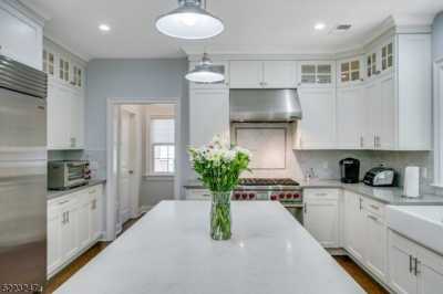Home For Sale in Chatham, New Jersey