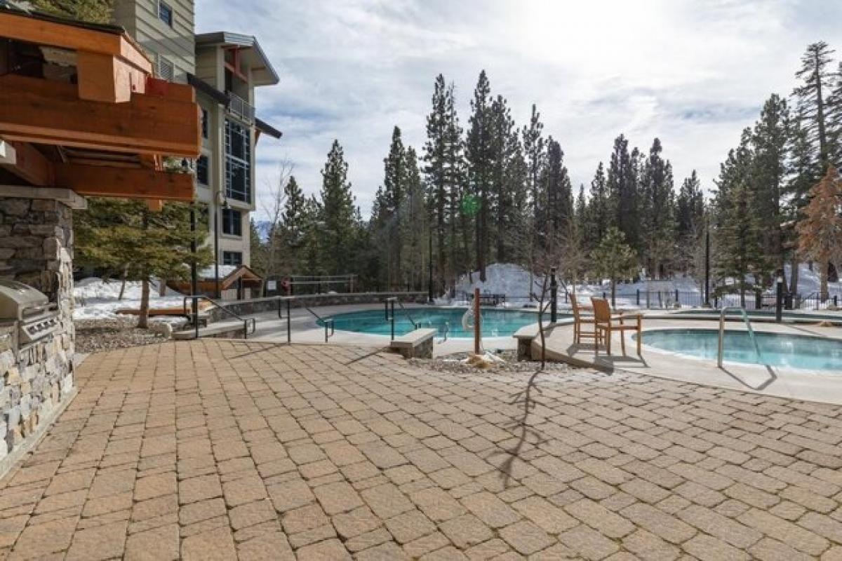 Picture of Home For Sale in Mammoth Lakes, California, United States