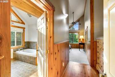 Home For Sale in Trout Lake, Washington