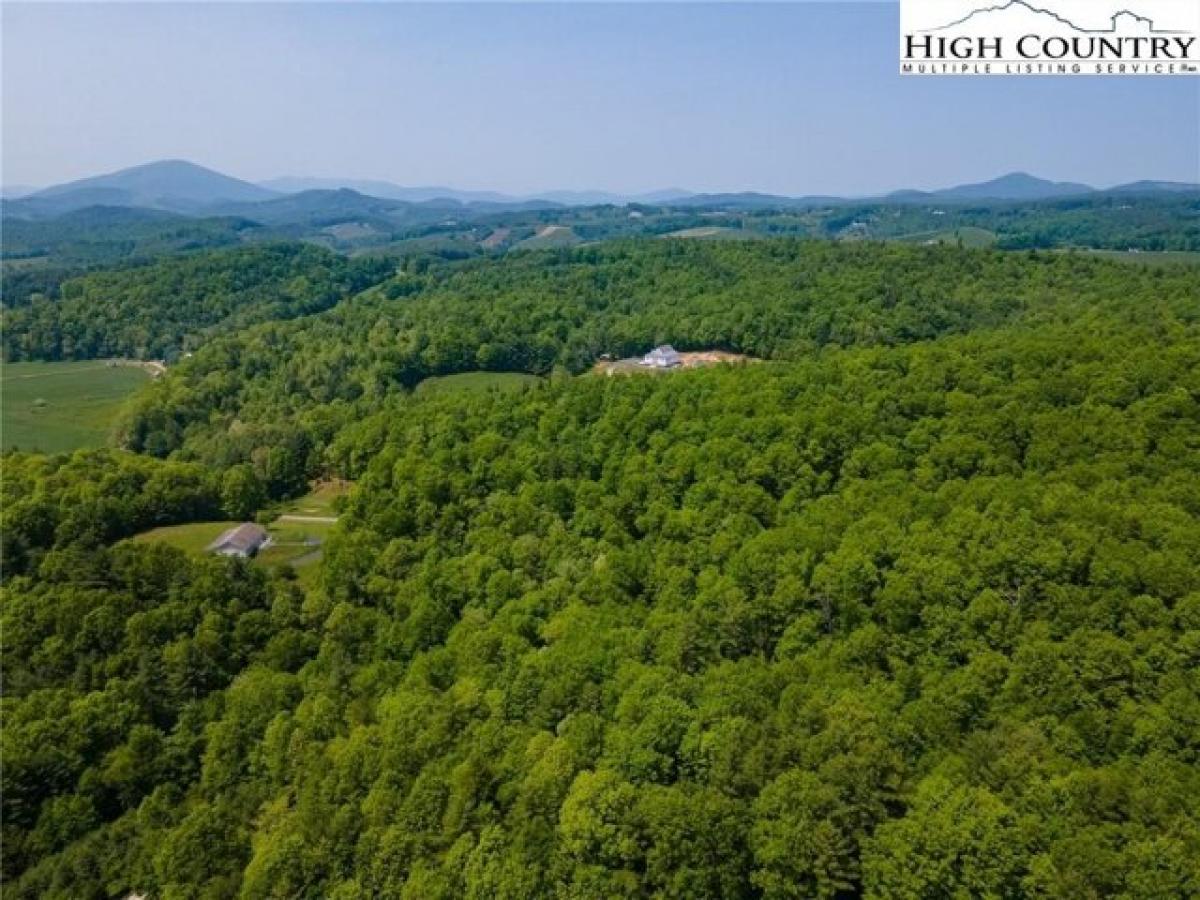 Picture of Residential Land For Sale in West Jefferson, North Carolina, United States
