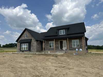 Home For Sale in Cottontown, Tennessee