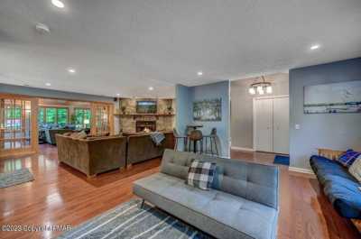 Home For Sale in Pocono Pines, Pennsylvania