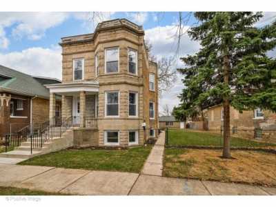 Home For Rent in Berwyn, Illinois