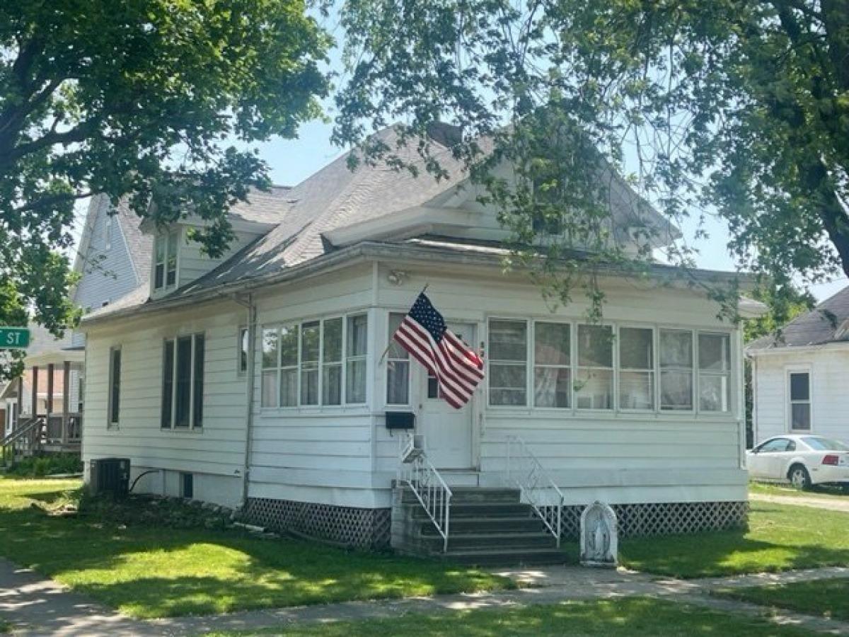 Picture of Home For Sale in Pontiac, Illinois, United States