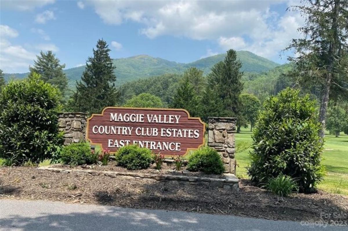 Picture of Residential Land For Sale in Maggie Valley, North Carolina, United States