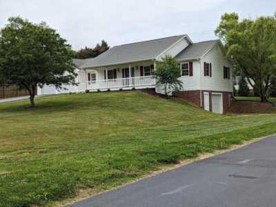 Home For Sale in Abingdon, Virginia