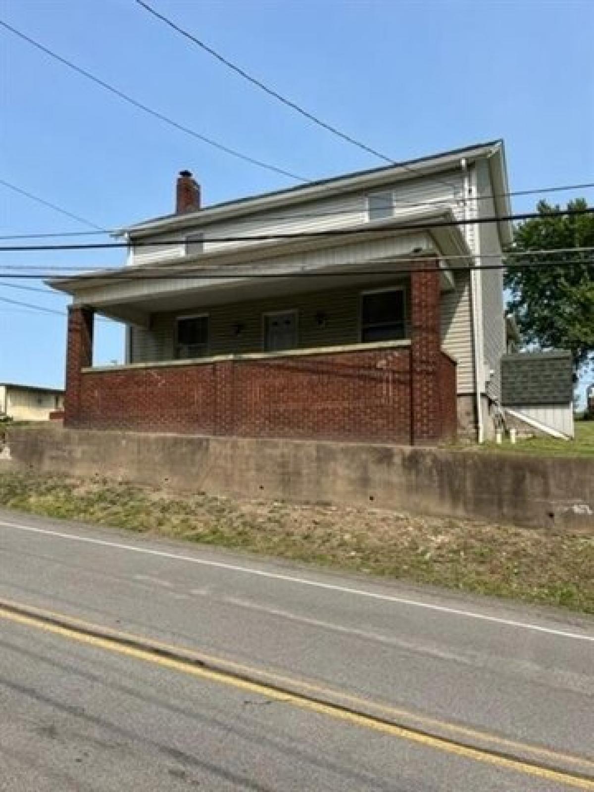 Picture of Home For Sale in Belle Vernon, Pennsylvania, United States