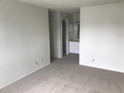 Apartment For Rent in Foster City, California