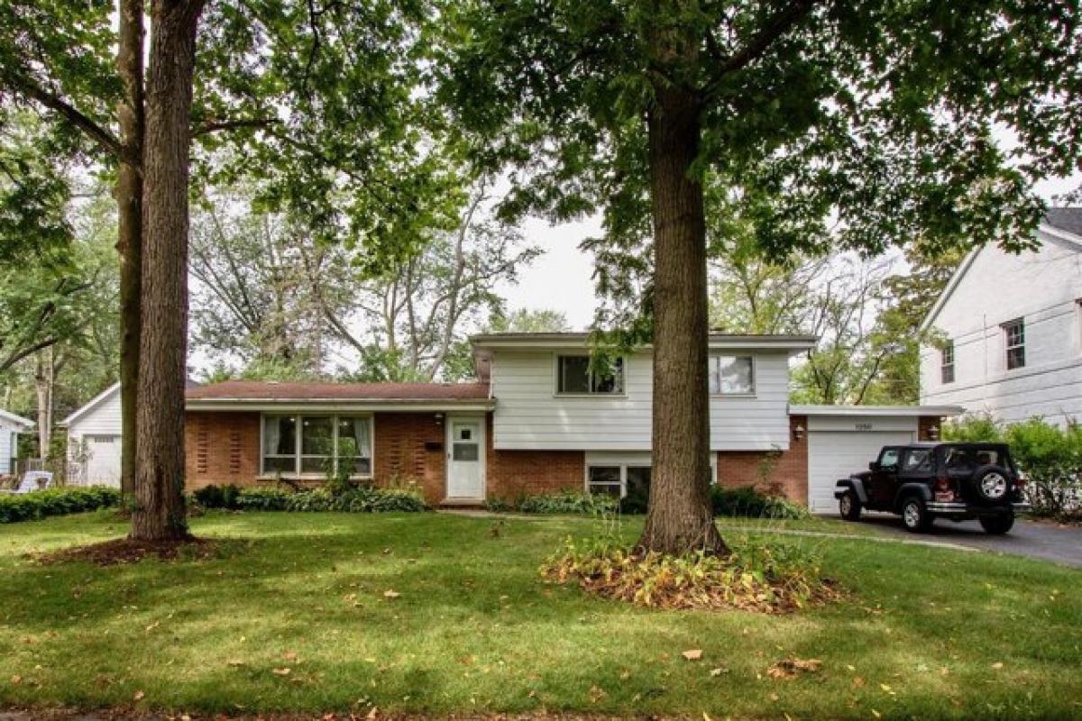 Picture of Home For Rent in Highland Park, Illinois, United States