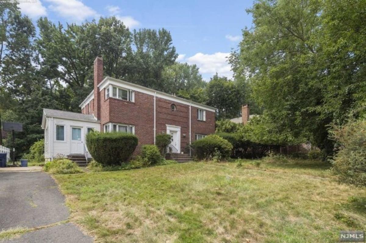 Picture of Home For Sale in Hackensack, New Jersey, United States