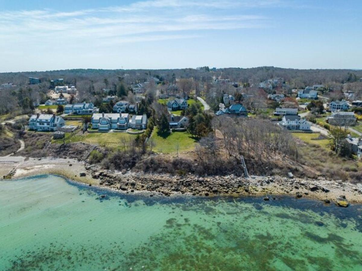 Picture of Home For Sale in Falmouth, Massachusetts, United States