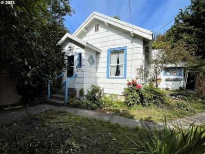 Home For Sale in Coos Bay, Oregon