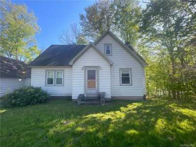 Home For Sale in Jeffersonville, New York