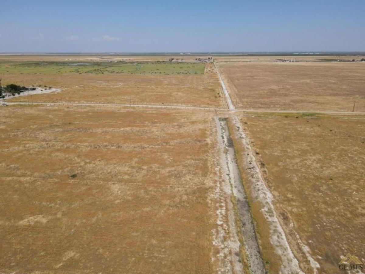 Picture of Residential Land For Sale in Wasco, California, United States