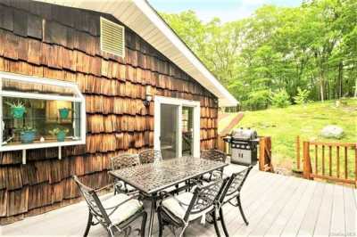 Home For Sale in Putnam Valley, New York