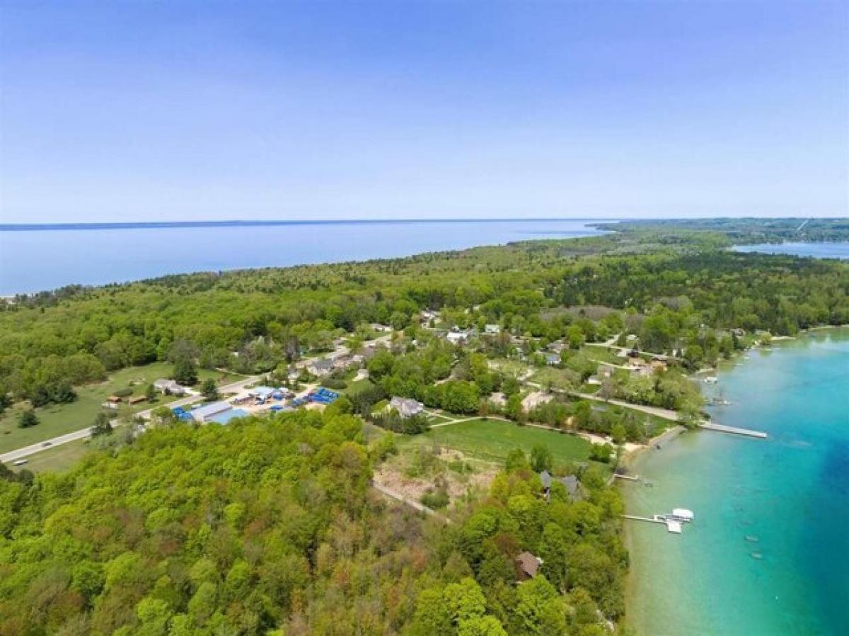 Picture of Home For Sale in Kewadin, Michigan, United States