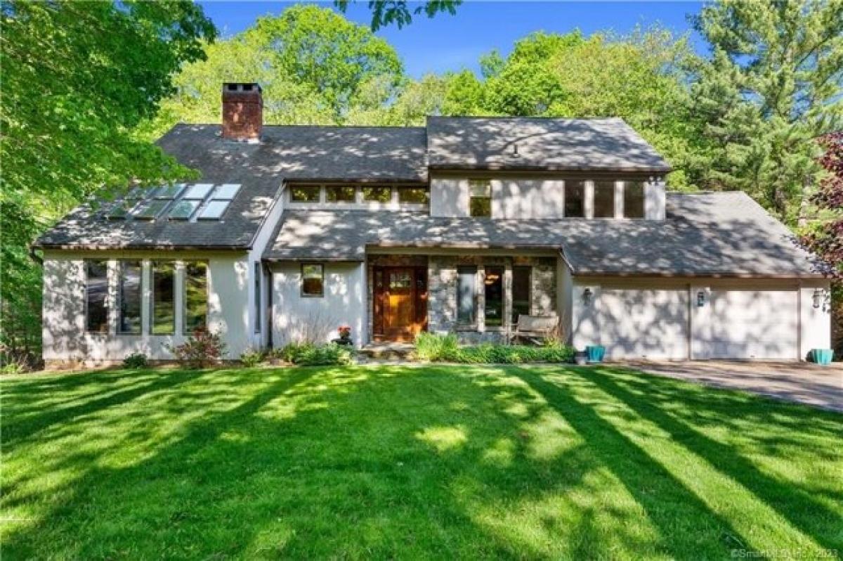 Picture of Home For Sale in Madison, Connecticut, United States