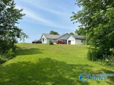 Home For Sale in Centre, Alabama