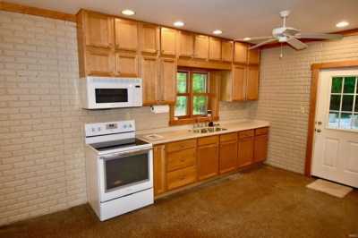 Home For Sale in Oakland City, Indiana
