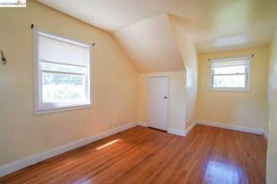 Home For Sale in Pinole, California