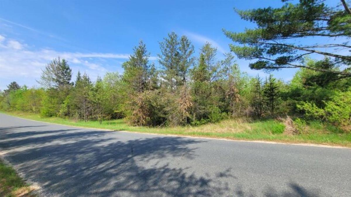 Picture of Residential Land For Sale in Amberg, Wisconsin, United States