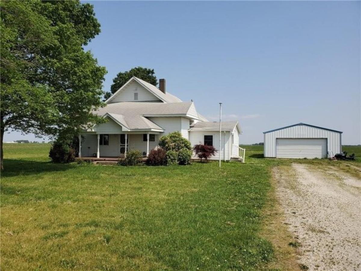 Picture of Home For Sale in Dalton City, Illinois, United States