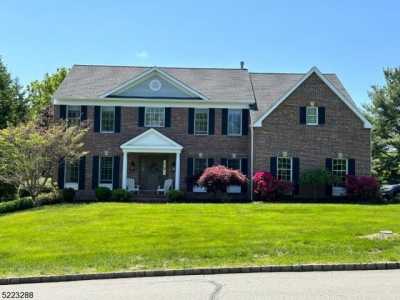 Home For Sale in Chester, New Jersey