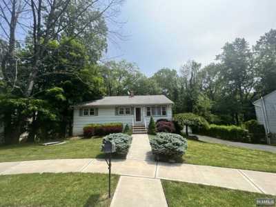 Home For Sale in Bloomingdale, New Jersey