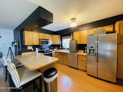 Home For Sale in Pinehurst, Idaho