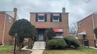 Home For Sale in Broadview, Illinois