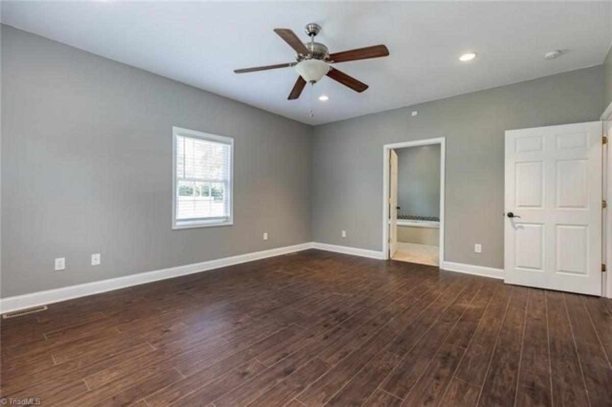 Picture of Home For Sale in Wilkesboro, North Carolina, United States