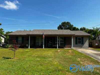 Home For Sale in Decatur, Alabama