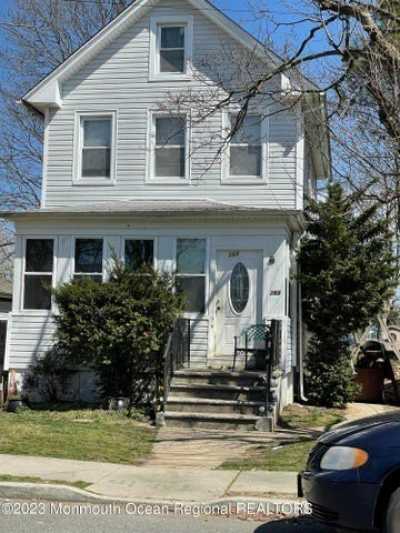 Home For Sale in Red Bank, New Jersey