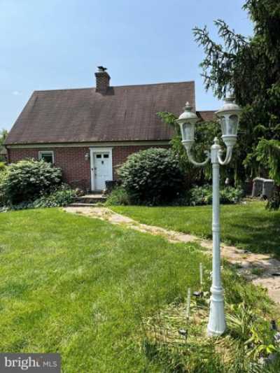 Home For Sale in Windsor Mill, Maryland
