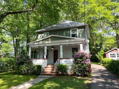 Home For Sale in Metuchen, New Jersey