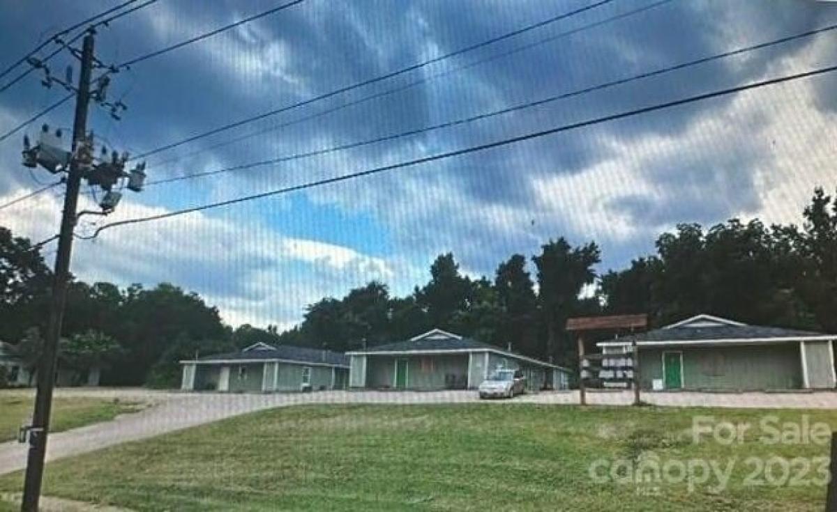 Picture of Home For Sale in Wadesboro, North Carolina, United States
