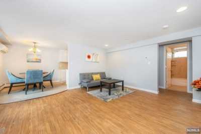 Apartment For Rent in Bergenfield, New Jersey