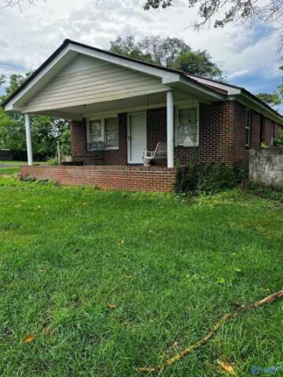 Home For Sale in Crossville, Alabama