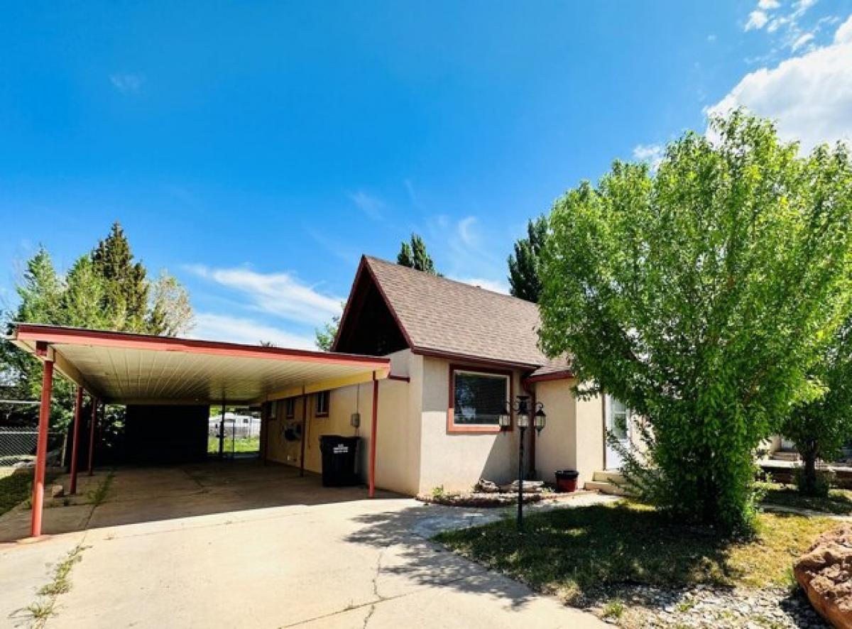 Picture of Home For Sale in Roosevelt, Utah, United States