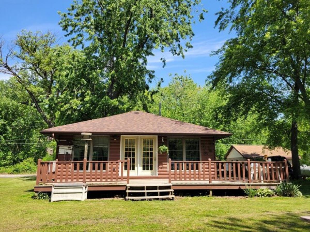 Picture of Home For Sale in Momence, Illinois, United States