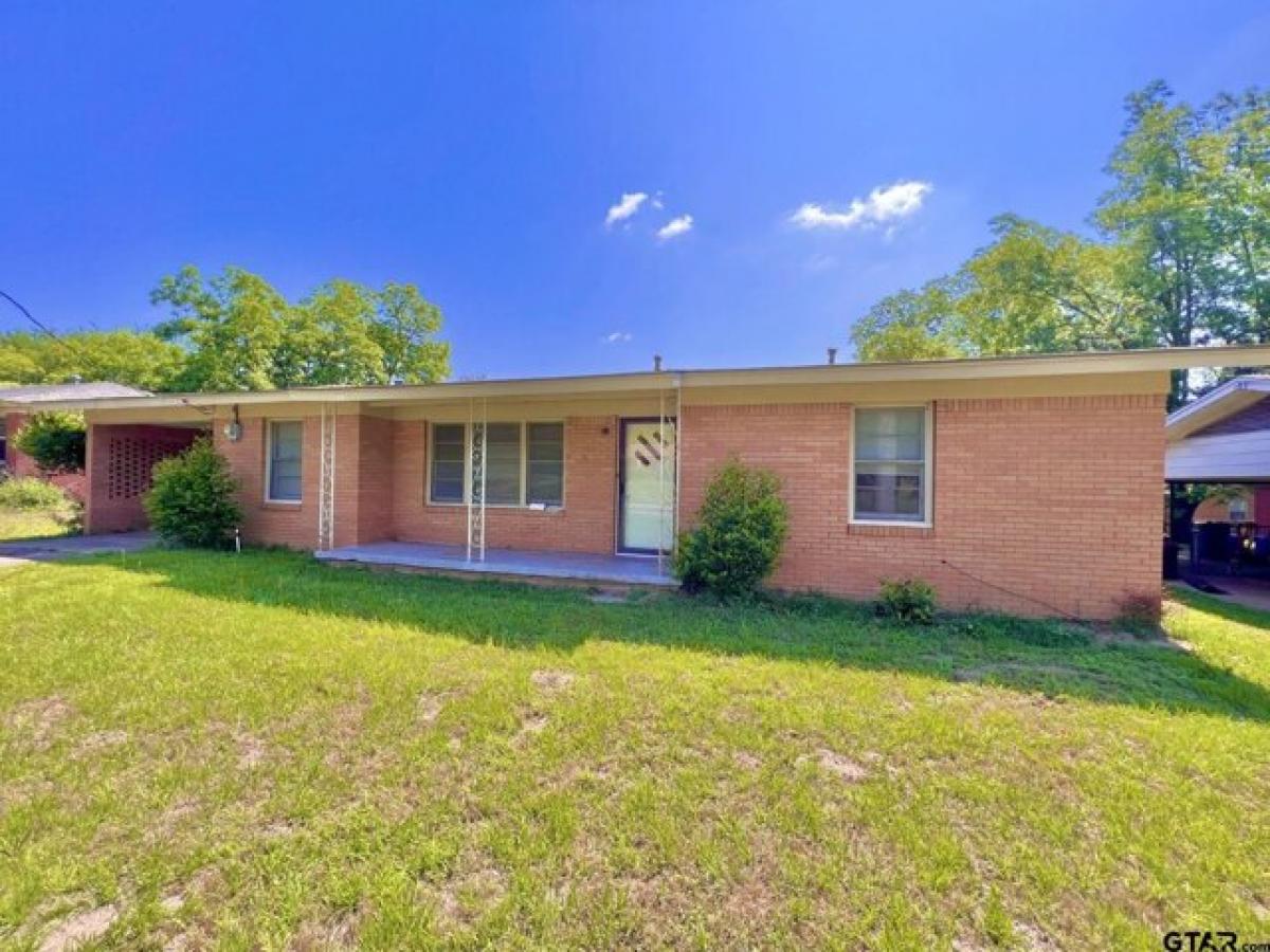 Picture of Home For Sale in Lindale, Texas, United States