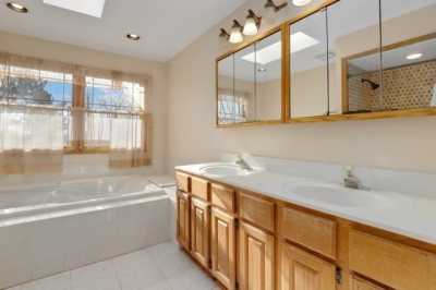 Home For Sale in Grayslake, Illinois