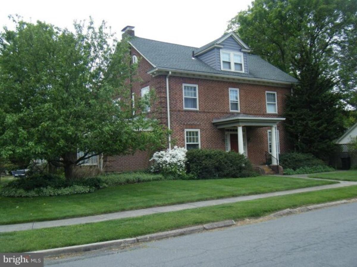 Picture of Home For Sale in Trenton, New Jersey, United States