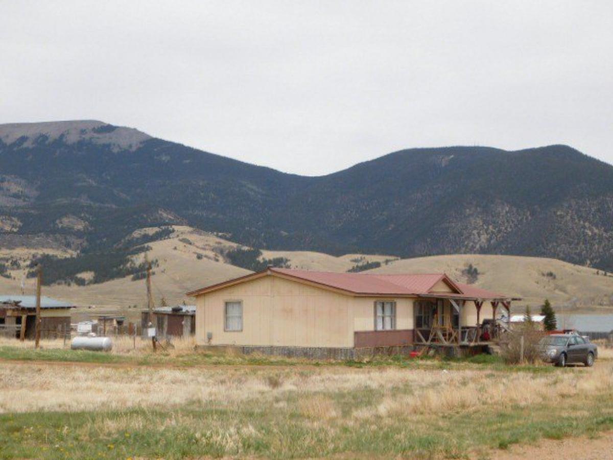 Picture of Home For Sale in Eagle Nest, New Mexico, United States
