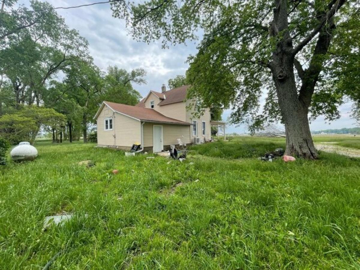 Picture of Home For Sale in Gibson City, Illinois, United States