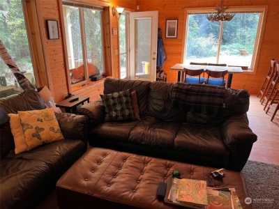 Home For Sale in Easton, Washington