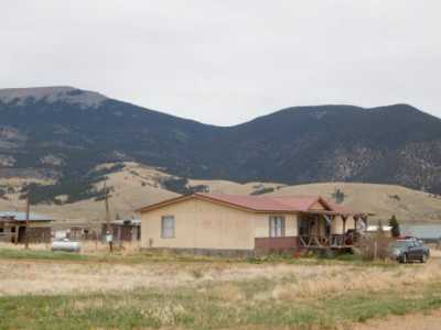 Home For Sale in Eagle Nest, New Mexico